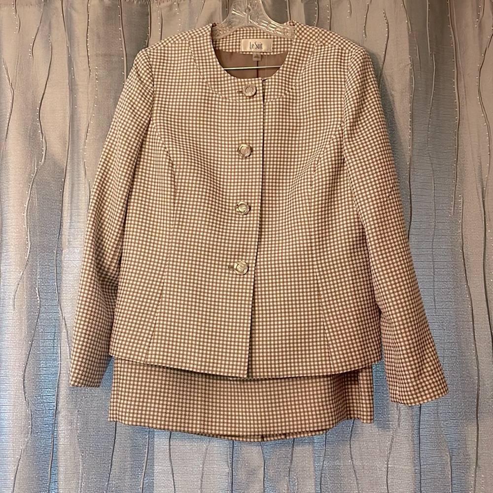 Le Suit Womens Suit with Skirt Size: 16 NWT